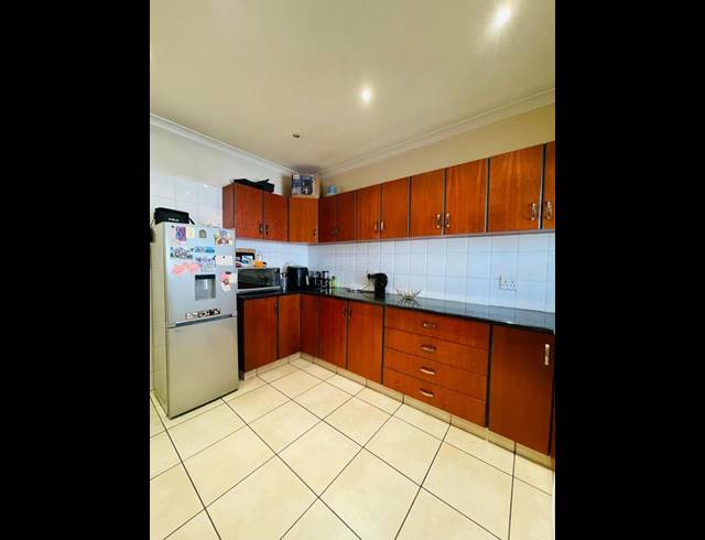 2 BEDROOM APARTMENT FOR SALE IN WINDERMERE